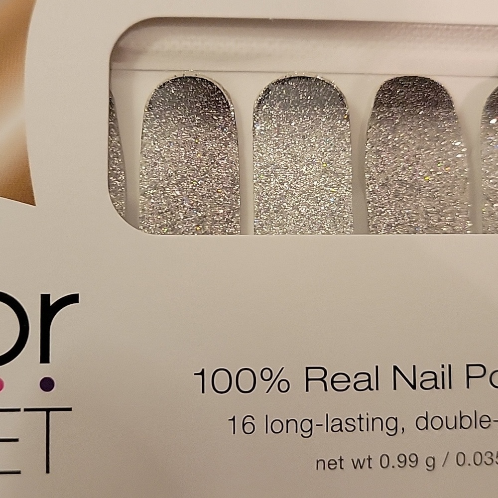 Color street nail strip